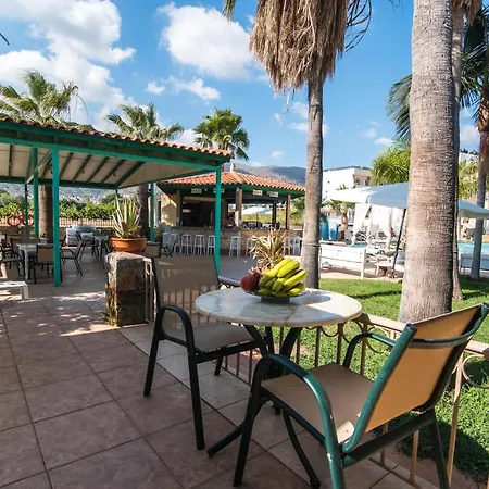 Oasis Hotell *