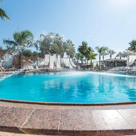 Oasis Hotel