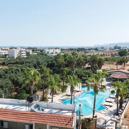 Oasis Hotel *