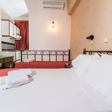 Oasis Hotel *