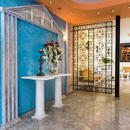 Oasis Hotel Malia